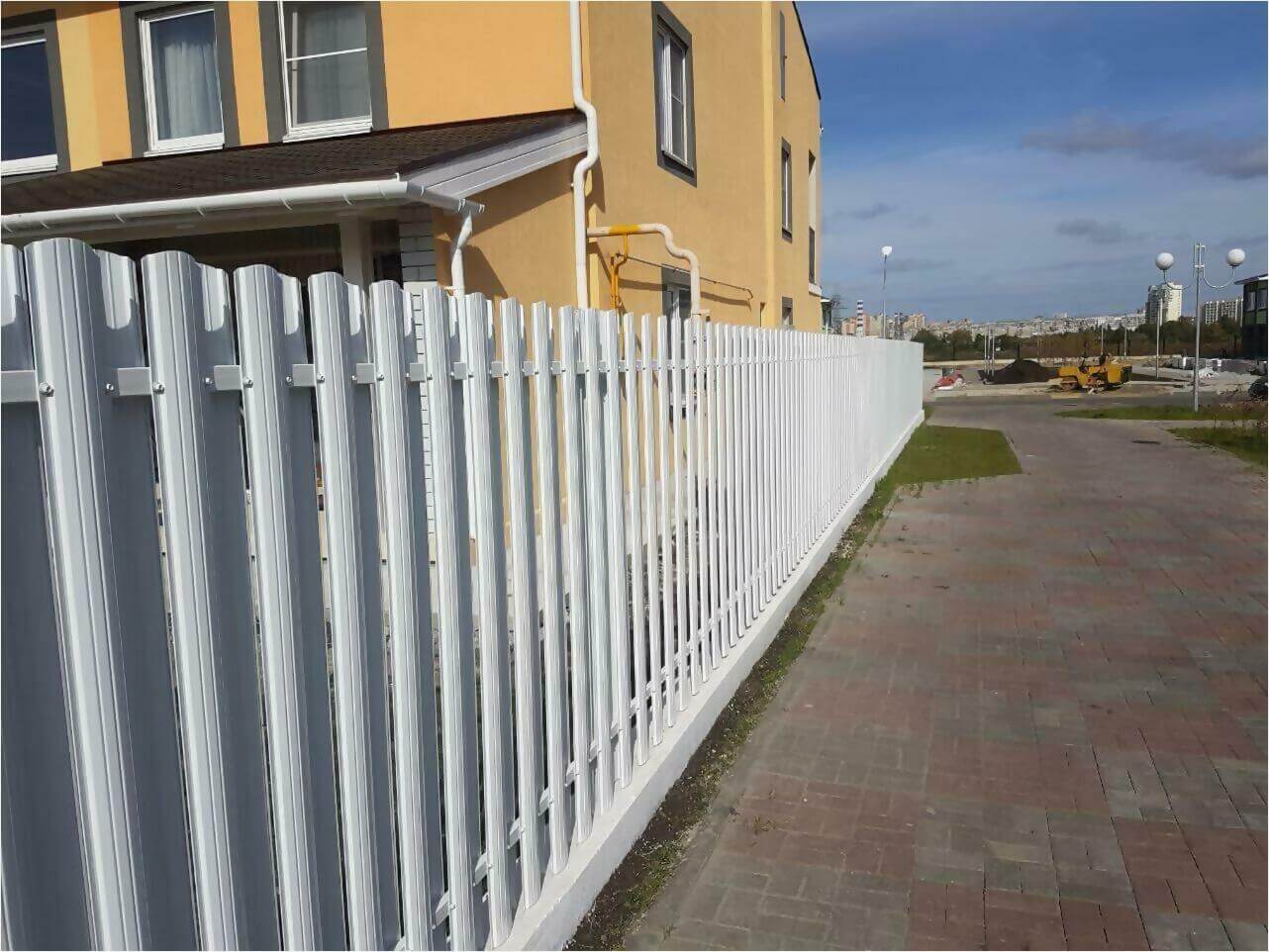 Забор из штакетника 70м фото1 в Ижевске