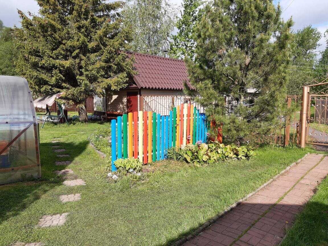 забор из разноцветного штакетника односторонний фото2 в Ижевске