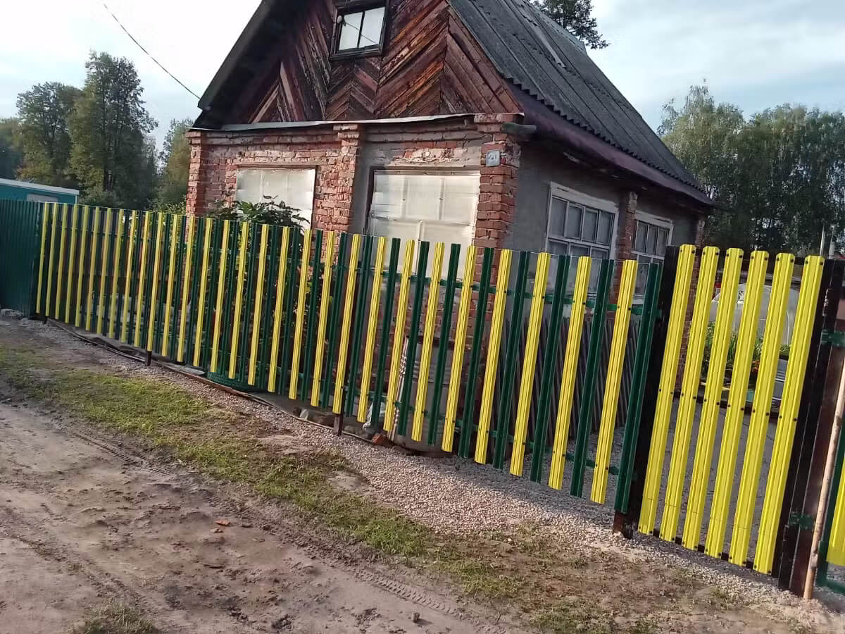 Забор из евроштакетника 13м RAL1018 Желтый фото 1 в Ижевске