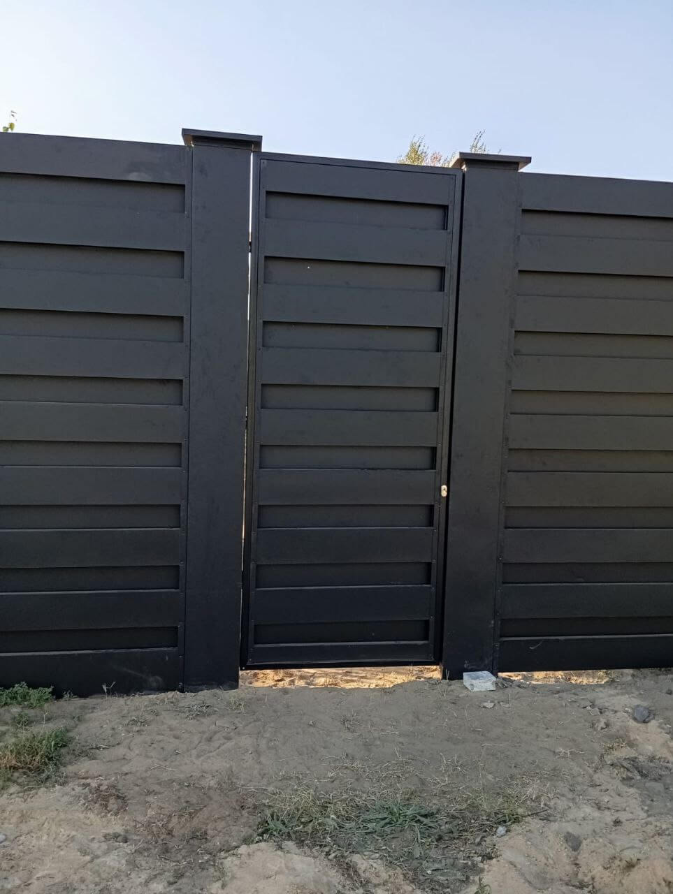 Забор-ранчо из металлопланкена 37м RAL9005 Черный МАТТЕ фото 3 в Ижевске