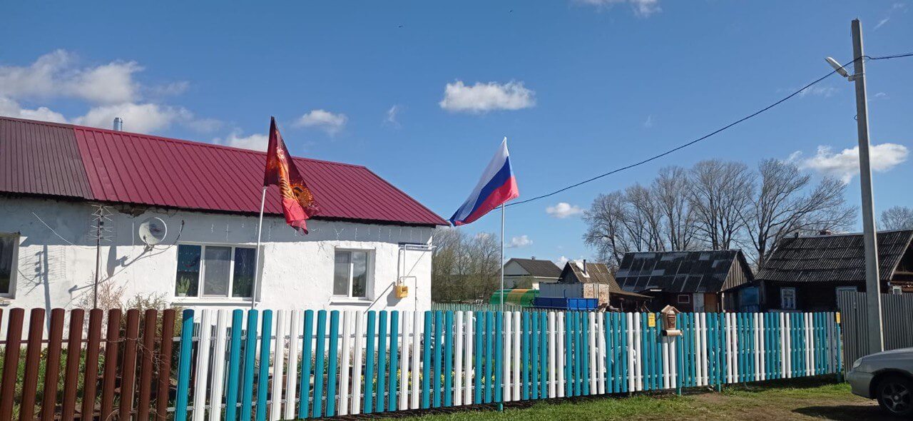 Забор из евроштакетника 16м RAL5021 Морская Волна, RAL9003 Белый фото 1 в Ижевске