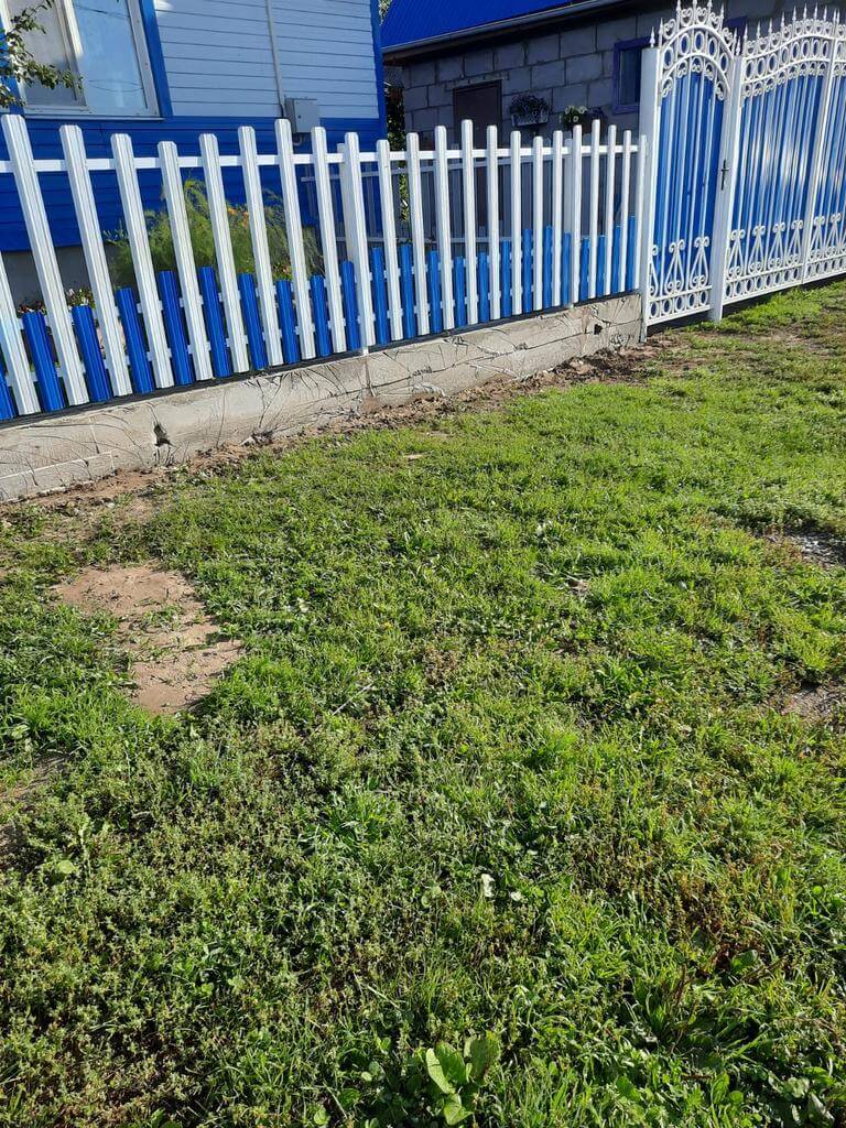 Забор из евроштакетника 14м RAL9003 Белый, RAL5005 Синий Сигнал фото 3 в Ижевске