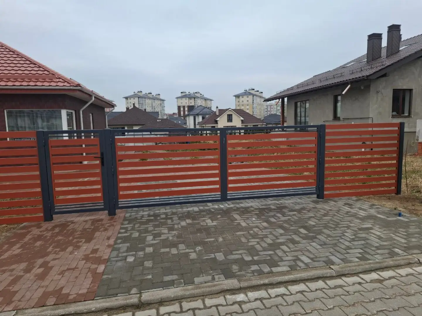 Забор-ранчо из металлопланкена 18м RAL8004 Терракотовый фото 2 в Ижевске